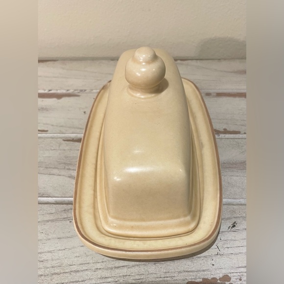 Vintage Pfaltzgraff Village Pattern Cream Beige Covered Butter Dish With Lid - Picture 2 of 6